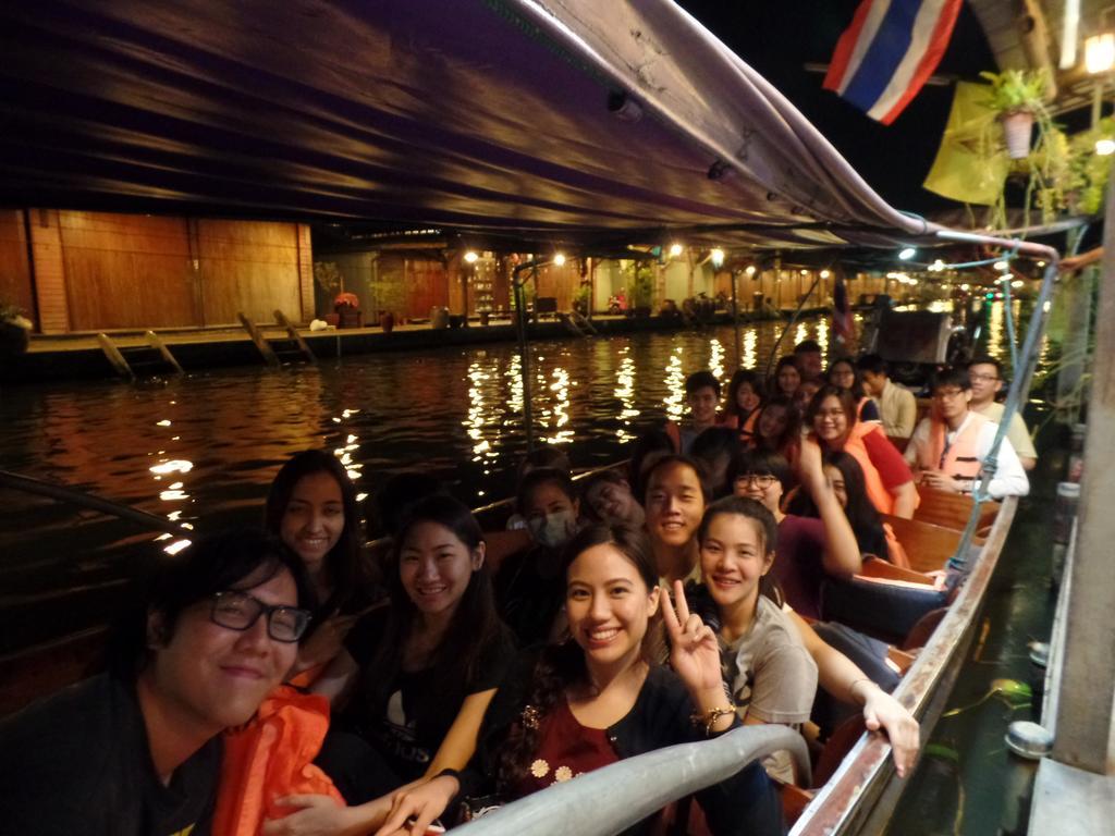 Ban Mae Arom Daire Amphawa Dış mekan fotoğraf