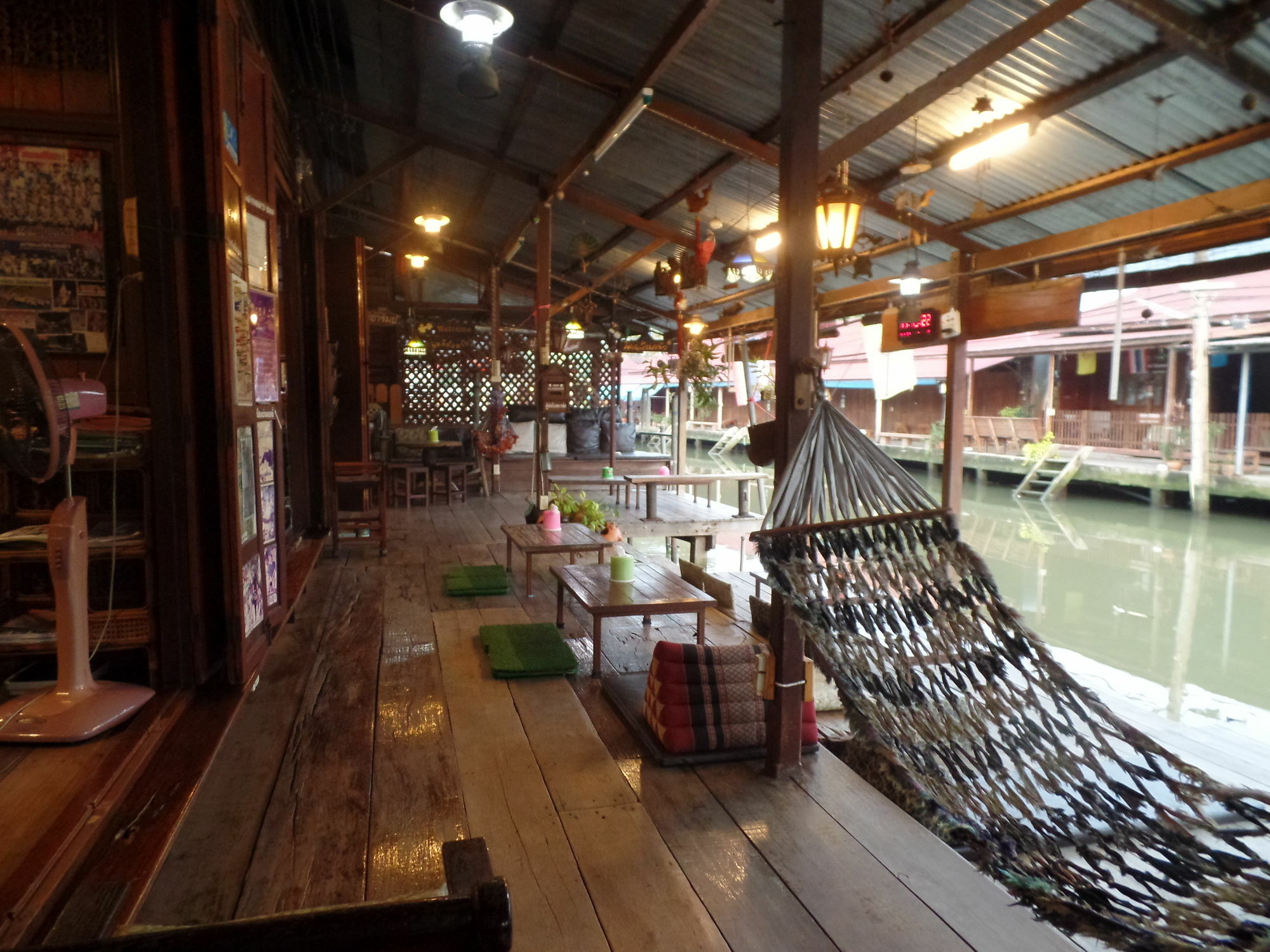 Ban Mae Arom Daire Amphawa Dış mekan fotoğraf